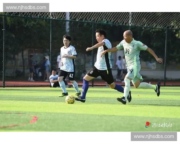 足球联赛圆满落幕 激动人心的闭幕式回顾与精彩瞬间展望